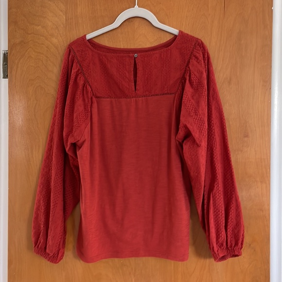 Loft Fall colored top, size medium, full sleeves. Size medium - Picture 4 of 6